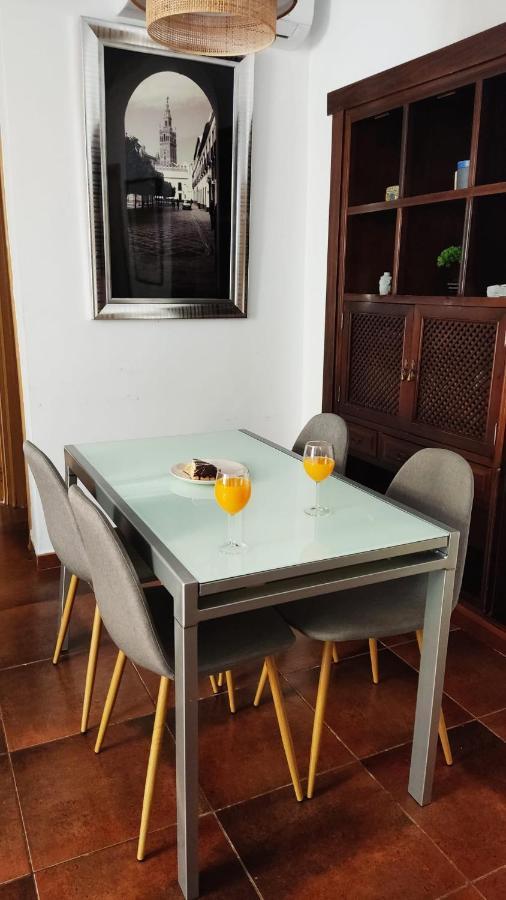 Homeyseville- Bright Apartment At Santa Cruz 6 Pax, Parking Optional מראה חיצוני תמונה