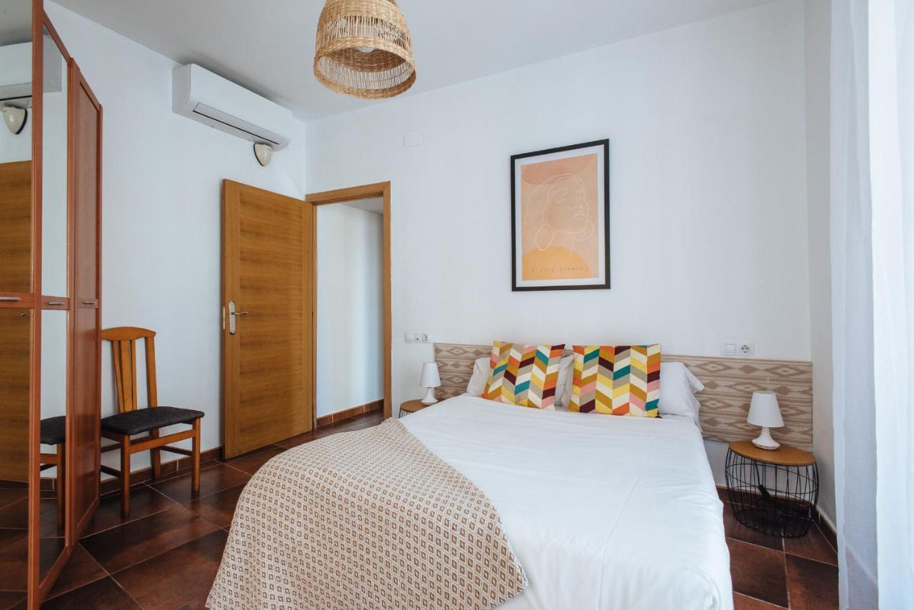 Homeyseville- Bright Apartment At Santa Cruz 6 Pax, Parking Optional מראה חיצוני תמונה