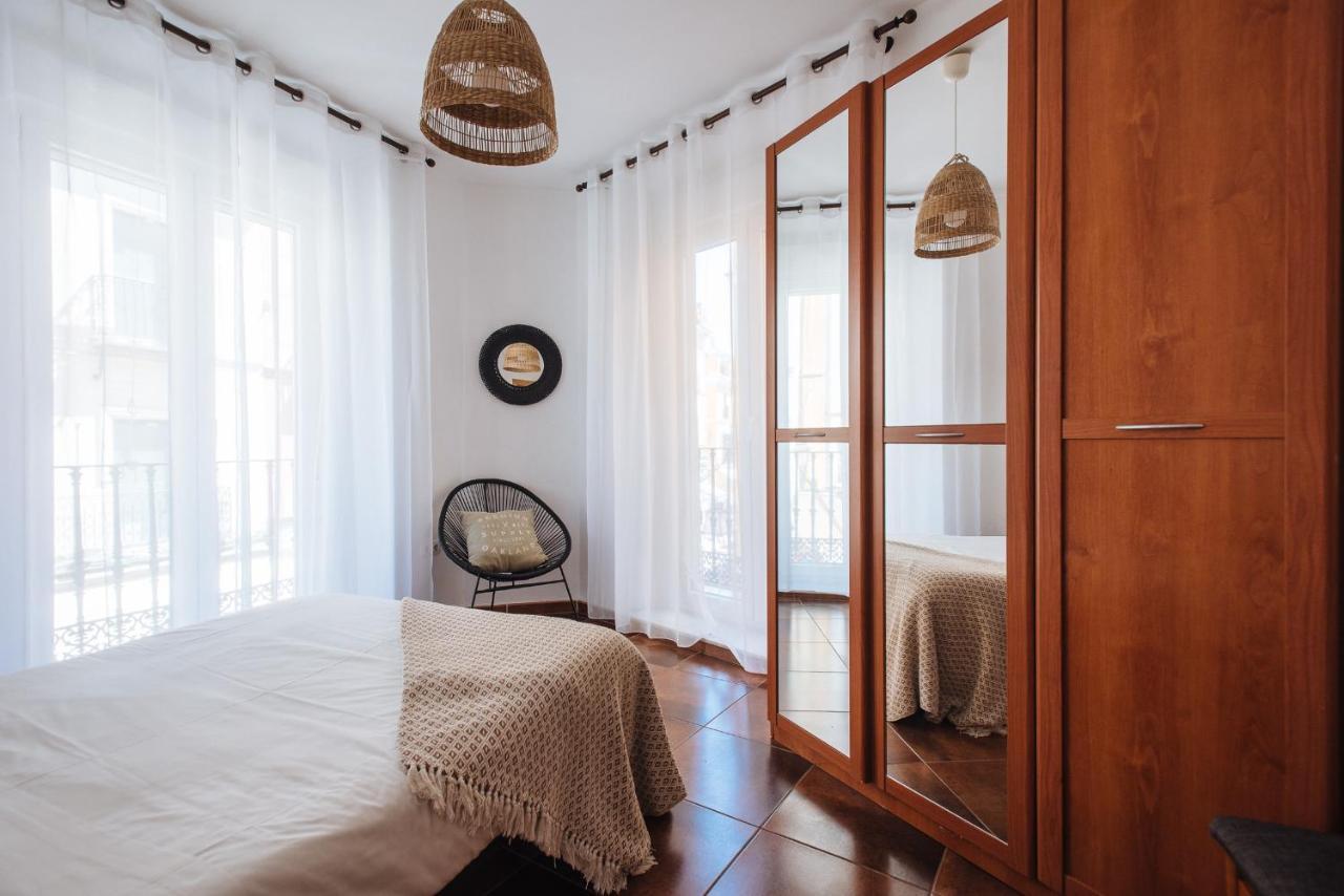 Homeyseville- Bright Apartment At Santa Cruz 6 Pax, Parking Optional מראה חיצוני תמונה