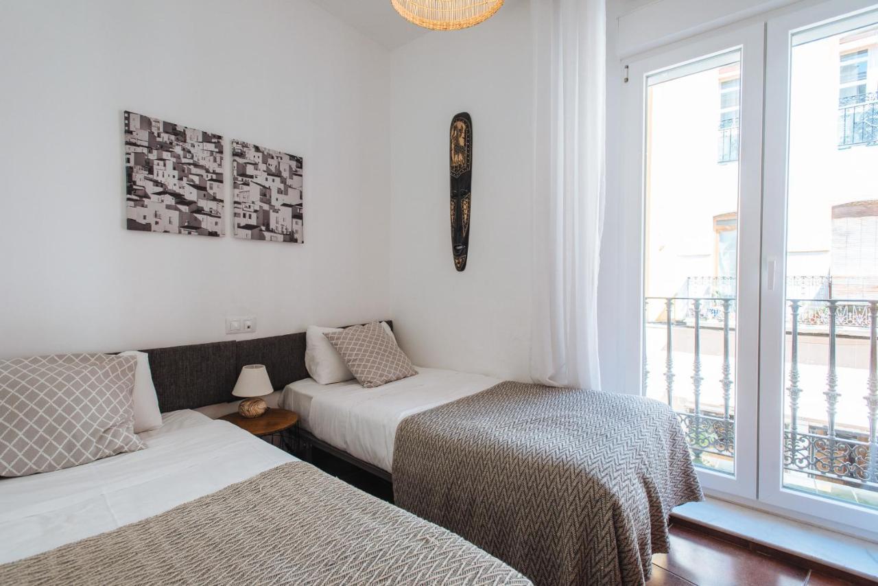 Homeyseville- Bright Apartment At Santa Cruz 6 Pax, Parking Optional מראה חיצוני תמונה