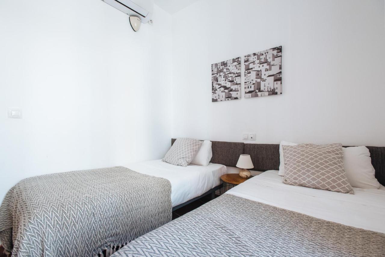 Homeyseville- Bright Apartment At Santa Cruz 6 Pax, Parking Optional מראה חיצוני תמונה