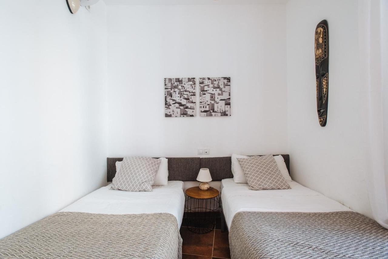 Homeyseville- Bright Apartment At Santa Cruz 6 Pax, Parking Optional מראה חיצוני תמונה