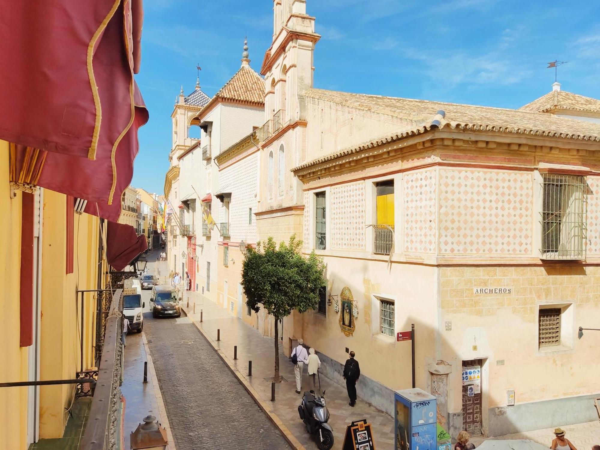 Homeyseville- Bright Apartment At Santa Cruz 6 Pax, Parking Optional מראה חיצוני תמונה
